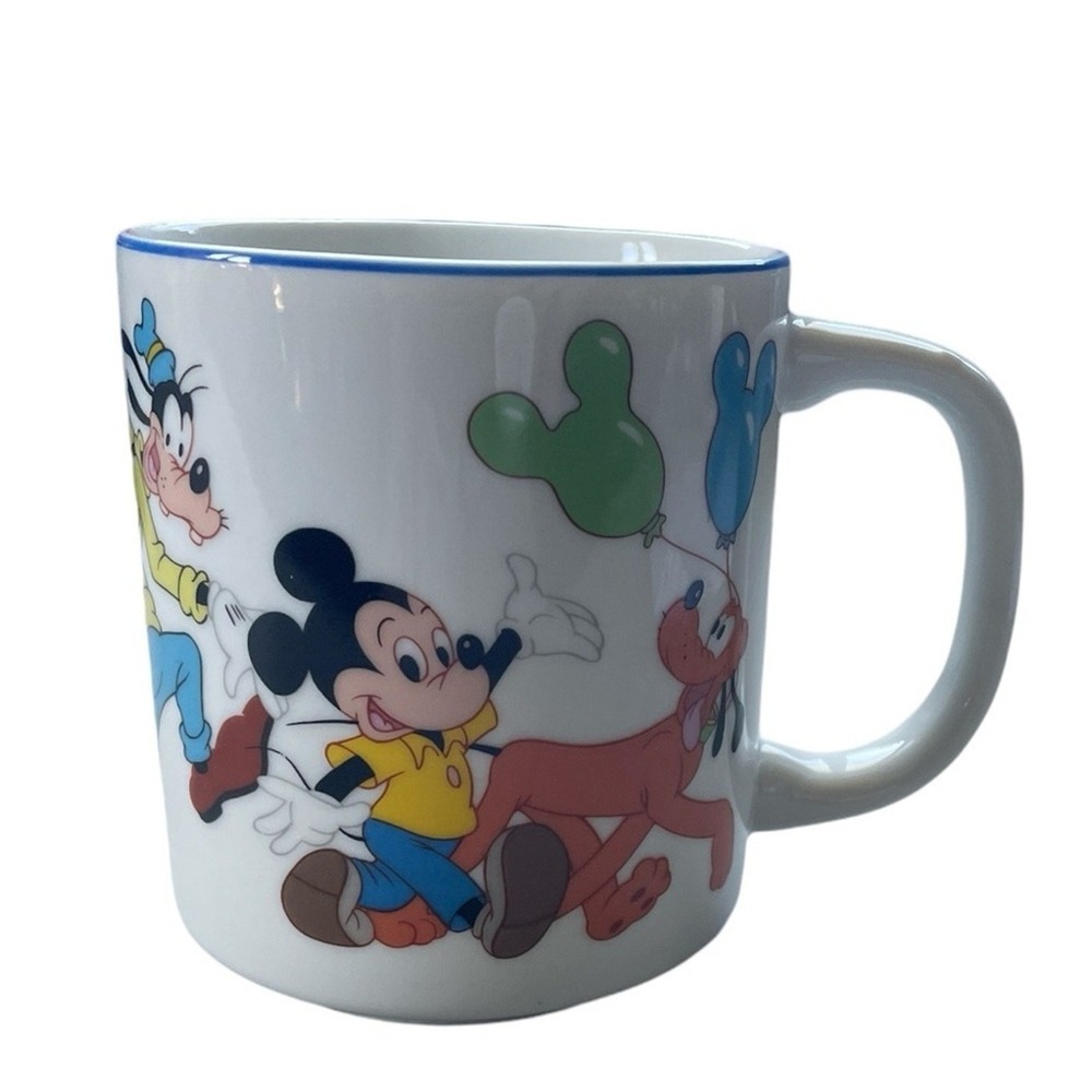 Disney World On Parade Mickey,Pluto,Goofy,Minnie, Donald,Louie Rare Coffee Mug